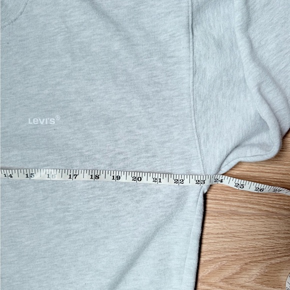 Levi's Gray Women’s Fleece Pullover Sweater Top - Picture 9 of 10
